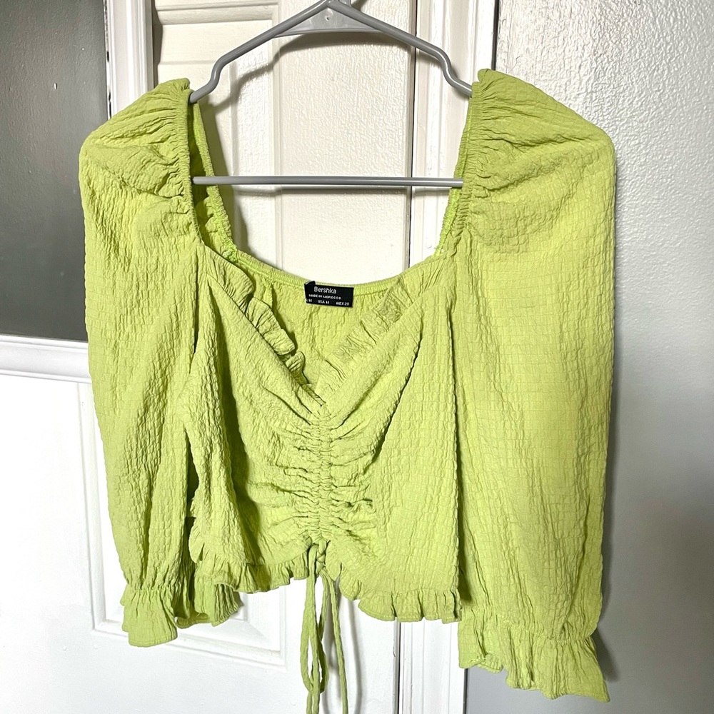 Bershka ruffle croptop
